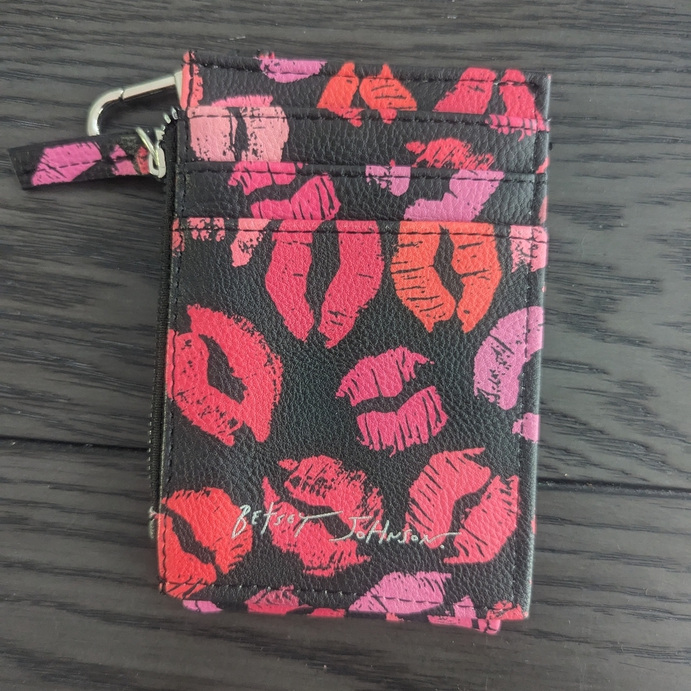 Betsey Johnson black kiss print zip wallet